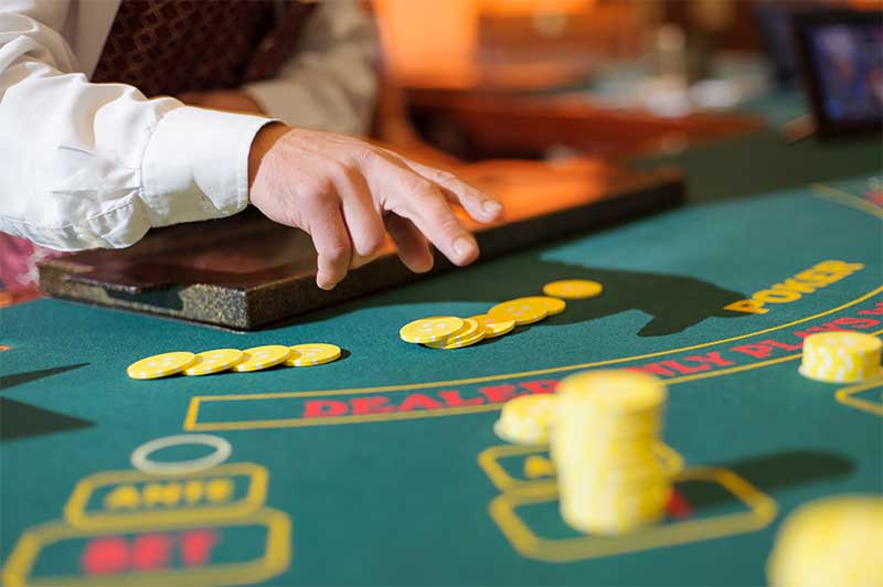 Best Casino Table and blackjack dealer