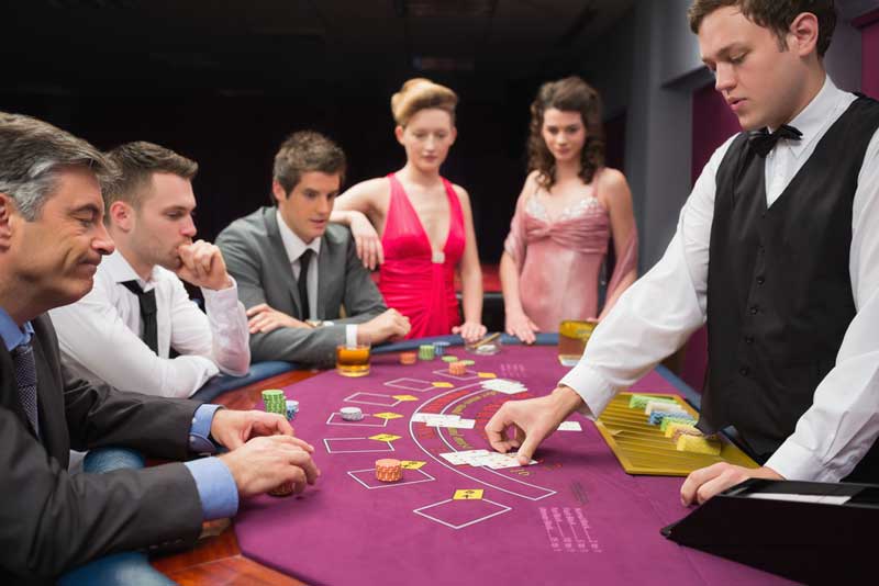 odds of losing 8 hands of blackjack in a row